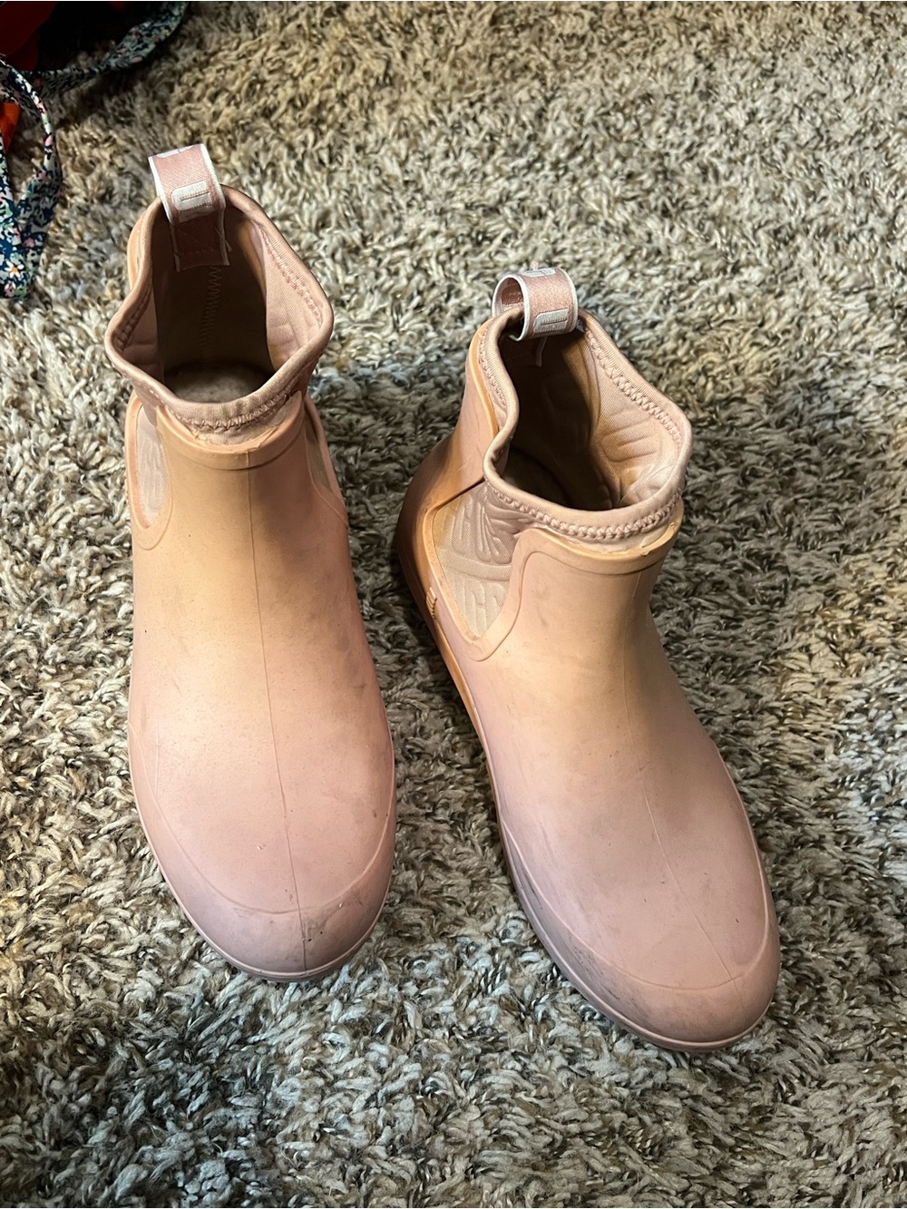 UGG Women's Blush Pink Rubber Chelsea Rain Boots